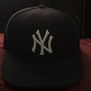 Yankees hat